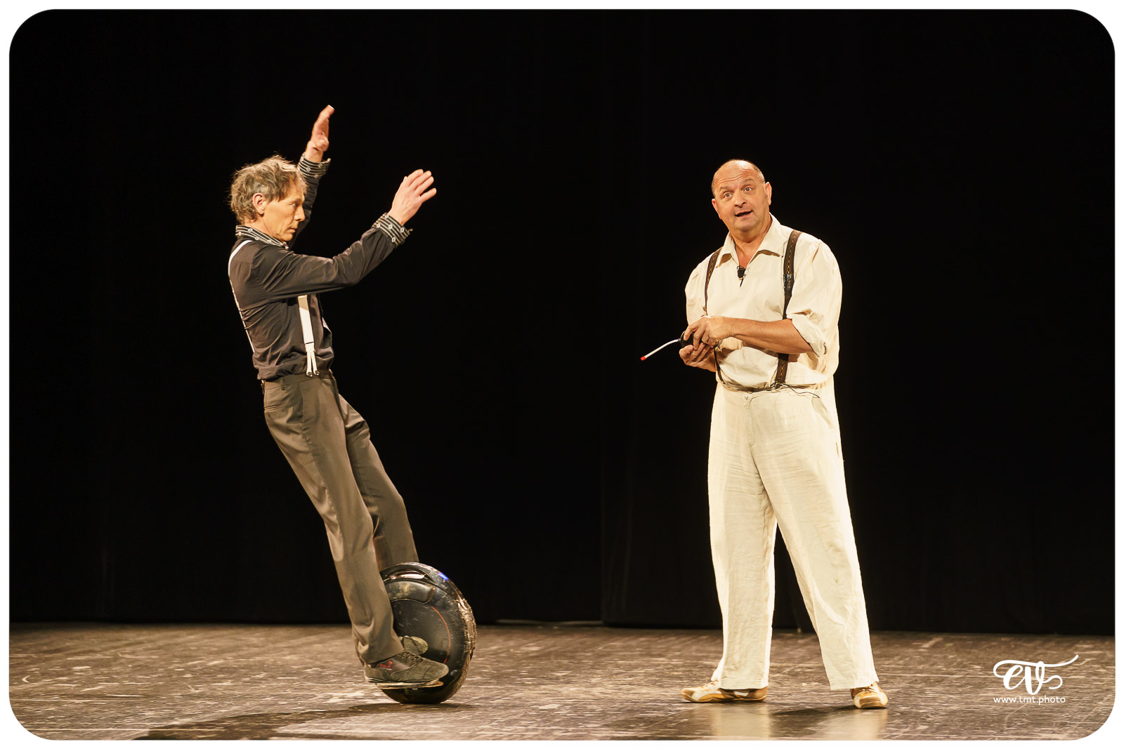 ExCENTRIQUES (CIE LES ACROSTICHES)